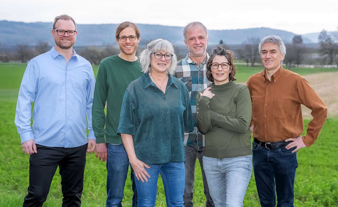Für den Ortschaftsrat Wahlwies kandidieren (von links): Tobias Feindler, Richard Buch, Margaretha „Charlie“ Schleuter, Oliver Rascher, Nadja Stammerjohann und Christian Albrecht. Dazu kommen noch Birger Richter und Karl-Hermann Rist. Foto: Martina Ketterer